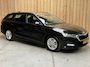 Skoda Octavia Combi 1.0 TSI Ambition Apple CarPlay/Android Auto | Cruise & climate control | LED verlichting | Keyless start | Navigatiesysteem | Parkeersensoren achter | Trekhaak