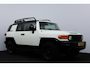 Toyota FJ Cruiser Xtreme/ Automaat!/ Prins-LPG!/ 243pk!/ Two-Tone/ Trekhaak/ 16'' LMV/ Extra getint glas/ Navi/ Airco/ Cruise/ Bluetooth/ LEDER. Stuur/ Dakrails.