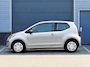 Volkswagen Up! 1.0 move up! | Navigatiesysteem | Airconditioning |