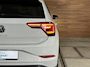 Volkswagen Polo 1.0 TSI R-Line | Carplay | Matrix LED | Camera | Climatronic | Stoelverwarming | 17” Lichtmetaal