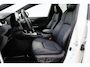 Toyota RAV4 2.5 Hybrid AWD Bi-Tone | Trekhaak | Leder | Dodehoek detectie | Navigatie | Stoelverwarming | 360 camera | JBL | Apple Carplay / Android Auto | Digitale binnenspiegel | 19 inch