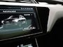 Audi Q8 e-tron 55 quattro S Edition Competition 115 kWh Dealer O.H | Panodak | Luchtvering | Camera | Bang & Olufsen | Alcantara Sportstoelen Memory & Verwarmd | Sfeerverlichting | Cruise Control | DAB | Navigatie | Virtual | 21"L.M |