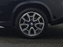 BMW X1 xDrive25e PHEV 245pk Dealer O.H | Trekhaak Af Fabriek | Adaptive Cruise | 360 Camera | Head Up | Harman / Kardon | Sportstoelen Memory & Massage | Stoelen & Stuur Verwarmd | Apple Carplay | DAB | Navigatie | Virtual | 19"L.M | Plug In Hybrid |