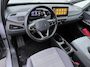 Volkswagen ID.3 Pro 58 kWh | Warmtepomp | Stuur-/Stoelverwarming | Matrix LED | Parkeerhulp | Spiegelpakket | 18'' |