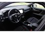 Volvo XC40 Recharge Plus | Warmtepomp | Stuurwiel verwarming | Apple carplay/ Android auto | Voorstoelen verwarmd | 19" lichtmetalen velgen | Electronic climate control |