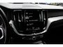 Volvo XC60 2.0 T8 Twin Engine AWD R-Design / Trekhaak / Panoramadak / Leder / CarPlay / 21'' / Parkeerhulp V+A / Stoelverwarming / DAB / Cruise Control