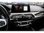 BMW 5-Serie 540i High Exe. M Sport / Trekhaak / Schuifdak / Camera / Leder / Keyless / 20'' / Stoelventilatie+Verwarming / Stuurverwarming / Dodehoek / DAB / ACC