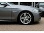 BMW 5-Serie Touring 520i Executive M Sport / NL Auto! / 2de Eign. / Trekhaak / Camera / Leder / Navigatie / 18'' / Sportstoelen / Cruise Control / Xenon