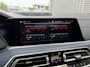 BMW X6 M50d 400 PK xDrive High Executive M Sport Trekhaak Laser licht Panoramadak Sky Lounge Achterasbesturing Stoelventilatie en Massage