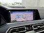 BMW X6 M50d 400 PK xDrive High Executive M Sport Trekhaak Laser licht Panoramadak Sky Lounge Achterasbesturing Stoelventilatie en Massage