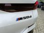 BMW X6 M50d 400 PK xDrive High Executive M Sport Trekhaak Laser licht Panoramadak Sky Lounge Achterasbesturing Stoelventilatie en Massage