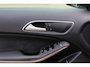 Mercedes-Benz GLA 180 Business Solution AMG Night Upgrade / Camera / Apple CarPlay / 19'' / Half leder / Navigatie / Getint glas / Stoelverwarming / Cruise Control
