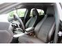 Mercedes-Benz GLA 180 Business Solution AMG Night Upgrade / Camera / Apple CarPlay / 19'' / Half leder / Navigatie / Getint glas / Stoelverwarming / Cruise Control