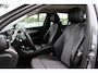 Mercedes-Benz E-klasse 200 Ambition AMG / Dealer Onderhouden / Camera / Navigatie / Dodehoek / 19'' / Leder&Alcantara / Cruise Control