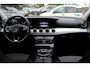 Mercedes-Benz E-klasse 200 Ambition AMG / Dealer Onderhouden / Camera / Navigatie / Dodehoek / 19'' / Leder&Alcantara / Cruise Control