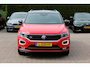 Volkswagen T-Roc 1.5 TSI Sport Business R / Camera / CarPlay / Virtual Cockpit / Sportstoelen / 18'' / LED / DAB / ACC
