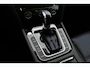 Volkswagen Passat 1.4 TSI GTE Connected Series / Trekhaak / CarPlay / Navigatie / Parkeerhlp V+A / 17'' / DAB / Cruise Control