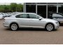 Volkswagen Passat 1.4 TSI GTE Connected Series / Trekhaak / CarPlay / Navigatie / Parkeerhlp V+A / 17'' / DAB / Cruise Control