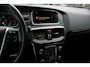 Volvo V40 2.0 D2 Inscription R-Design / Camera / Leder&Alcantara / Keyless / 17'' / Dodehoek / Getint glas / Stoelverwarming / Cruise Control