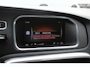 Volvo V40 2.0 D2 Inscription R-Design / Camera / Leder&Alcantara / Keyless / 17'' / Dodehoek / Getint glas / Stoelverwarming / Cruise Control