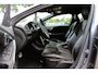 Volvo V40 2.0 D2 Inscription R-Design / Camera / Leder&Alcantara / Keyless / 17'' / Dodehoek / Getint glas / Stoelverwarming / Cruise Control