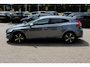 Volvo V40 2.0 D2 Inscription R-Design / Camera / Leder&Alcantara / Keyless / 17'' / Dodehoek / Getint glas / Stoelverwarming / Cruise Control