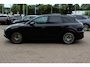 Porsche Cayenne 3.0 E-Hybrid / Panoramadak / Camera / Head-up / Leder / 21'' / Luchtvering / Bose / Sportuitlaat / Sportchrono / Stuur+Stoelverwamring / Dodehoek / DAB / ACC