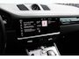 Porsche Cayenne 3.0 E-Hybrid / Panoramadak / Camera / Head-up / Leder / 21'' / Luchtvering / Bose / Sportuitlaat / Sportchrono / Stuur+Stoelverwamring / Dodehoek / DAB / ACC