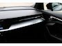 Audi A3 Sportback 40 TFSI e 3x S-Line | Pano | HUD | B&O | Matrix | Memory seat | RS Zetels | Massage stoelen | Keyless | Black |
