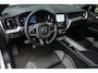 Volvo XC60 T8 Hybride AWD Ultra Black Edition | Panoramadak | Trekhaak | Stoel + Stuur Verwarmd | Camera | Apple CarPlay |