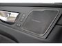 Volvo XC60 T8 Hybride AWD Ultra Black Edition | Panoramadak | Trekhaak | Stoel + Stuur Verwarmd | Camera | Apple CarPlay |