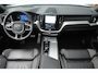 Volvo XC60 T8 Hybride AWD Ultra Black Edition | Panoramadak | Trekhaak | Stoel + Stuur Verwarmd | Camera | Apple CarPlay |