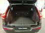 Volvo XC40 B4 Plus Dark |Schuifdak | Trekhaak | All Season banden|