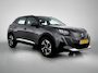 Peugeot 2008 SUV Allure Pack 130pk | Navigatie | Achteruitrijcamera | Stoelverwarming | 3D Cockpit | Climate Control | Cruise Control | Led koplampen | Parkeersensoren v+a | Armsteun | Elektrisch inklapbare spiegels | Keyless start | Apple Carplay / Android Auto | Bluetooth | DAB+ radio | 17" lichtmetalen velgen |