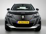Peugeot 2008 SUV Allure Pack 130pk | Navigatie | Achteruitrijcamera | Stoelverwarming | 3D Cockpit | Climate Control | Cruise Control | Led koplampen | Parkeersensoren v+a | Armsteun | Elektrisch inklapbare spiegels | Keyless start | Apple Carplay / Android Auto | Bluetooth | DAB+ radio | 17" lichtmetalen velgen |