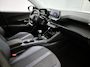 Peugeot 2008 SUV Allure Pack 130pk | Navigatie | Achteruitrijcamera | Stoelverwarming | 3D Cockpit | Climate Control | Cruise Control | Led koplampen | Parkeersensoren v+a | Armsteun | Elektrisch inklapbare spiegels | Keyless start | Apple Carplay / Android Auto | Bluetooth | DAB+ radio | 17" lichtmetalen velgen |