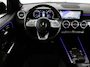 Mercedes-Benz GLB 200 Business Solution AMG | Panoramadak | Leder/alcantara | Memory Stoelverwarming | Adaptive cruise | Camera | Park assist | Sfeerverlichting | Carplay
