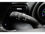 Toyota Yaris 1.5 Hybrid Dynamic | Apple Carplay / Android Auto | Stoelverwarming | Adaptive Cruise | Clima | Camera | 16 inch | Rijstrooksensor | Privacy glas