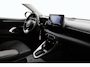 Toyota Yaris 1.5 Hybrid Dynamic | Apple Carplay / Android Auto | Stoelverwarming | Adaptive Cruise | Clima | Camera | 16 inch | Rijstrooksensor | Privacy glas