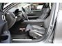 Volvo V60 B3 177PK Automaat Inscription | Trekhaak | ACC | Blis | Panoramadak | H&K | Camera | Stoelverwarming | Leder |
