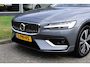 Volvo V60 B3 177PK Automaat Inscription | Trekhaak | ACC | Blis | Panoramadak | H&K | Camera | Stoelverwarming | Leder |