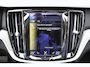 Volvo V60 B3 177PK Automaat Inscription | Trekhaak | ACC | Blis | Panoramadak | H&K | Camera | Stoelverwarming | Leder |
