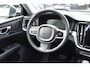 Volvo V60 B3 177PK Automaat Inscription | Trekhaak | ACC | Blis | Panoramadak | H&K | Camera | Stoelverwarming | Leder |
