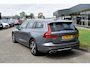 Volvo V60 B3 177PK Automaat Inscription | Trekhaak | ACC | Blis | Panoramadak | H&K | Camera | Stoelverwarming | Leder |