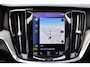 Volvo V60 B3 177PK Automaat Inscription | Trekhaak | ACC | Blis | Panoramadak | H&K | Camera | Stoelverwarming | Leder |