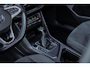 Volkswagen Tiguan 1.5 TSI Elegance | Trekhaak | Panodak | Cruise adaptief | Camera | Stoel+stuur verwarming | Matrix led | Elektrisch bedienbare achterklep | Achteruitrijcamera | Cruise control adaptief met Stop&Go | Elektrisch bedienbare achterklep met sensorsturing