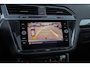 Volkswagen Tiguan 1.5 TSI Elegance | Trekhaak | Panodak | Cruise adaptief | Camera | Stoel+stuur verwarming | Matrix led | Elektrisch bedienbare achterklep | Achteruitrijcamera | Cruise control adaptief met Stop&Go | Elektrisch bedienbare achterklep met sensorsturing