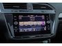 Volkswagen Tiguan 1.5 TSI Elegance | Trekhaak | Panodak | Cruise adaptief | Camera | Stoel+stuur verwarming | Matrix led | Elektrisch bedienbare achterklep | Achteruitrijcamera | Cruise control adaptief met Stop&Go | Elektrisch bedienbare achterklep met sensorsturing