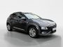 Hyundai Kona Electric EV Fashion 64 kWh | Zeer nette auto | 100 % SOH | Stoelverwarming | Navigatie | Apple CarPlay & Android Auto | Achteruitrijcamera | Dealer onderhouden |