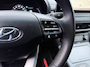 Hyundai Kona Electric EV Fashion 64 kWh | Zeer nette auto | 100 % SOH | Stoelverwarming | Navigatie | Apple CarPlay & Android Auto | Achteruitrijcamera | Dealer onderhouden |
